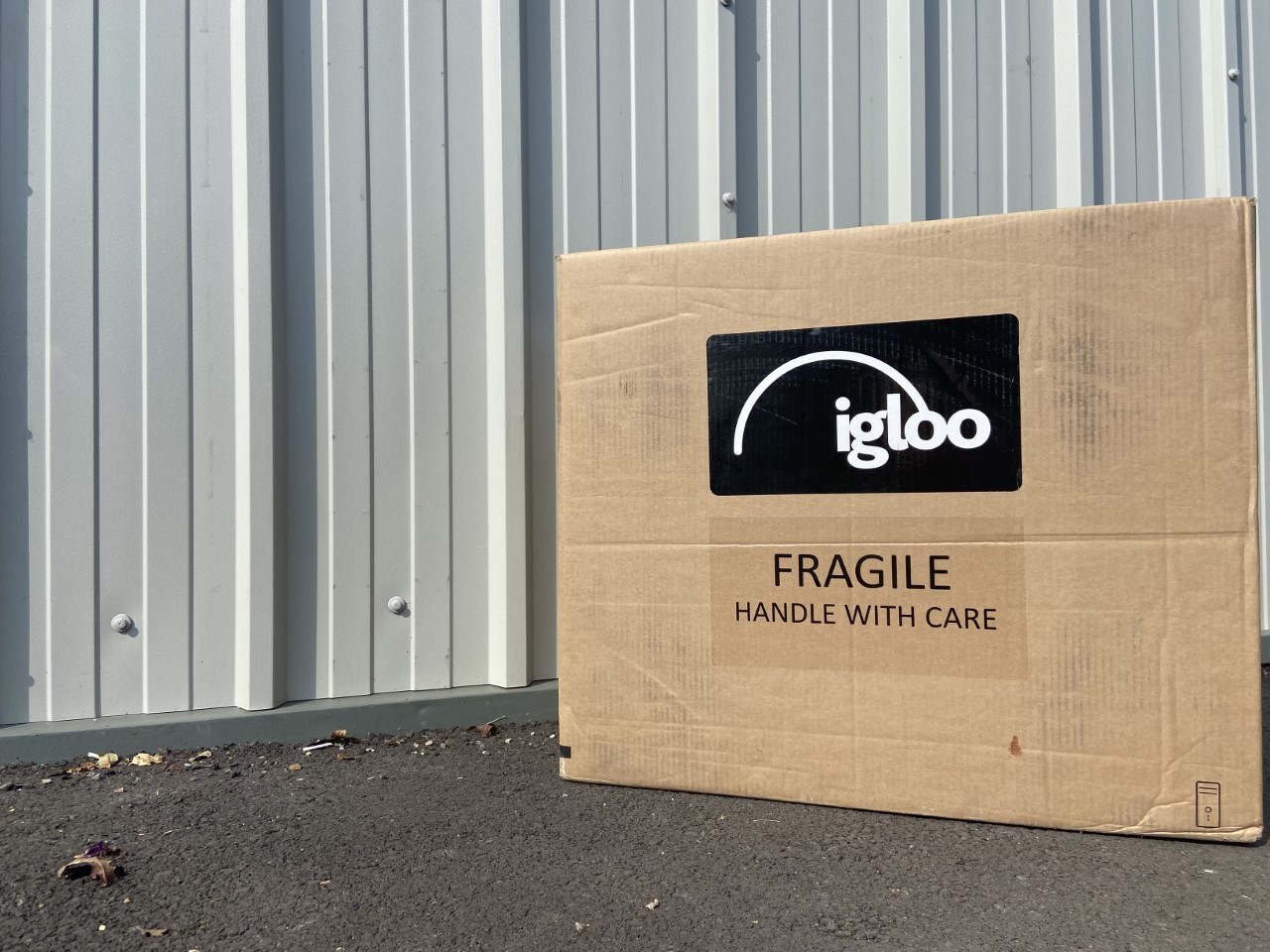 Fragile brown box with Igloo logo on.