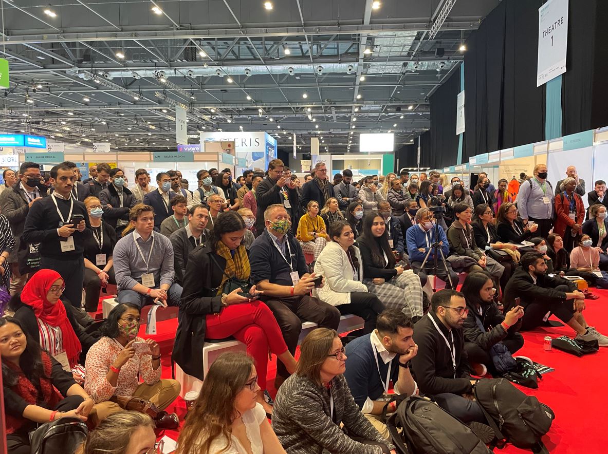 Crowd of people watching Igloo event